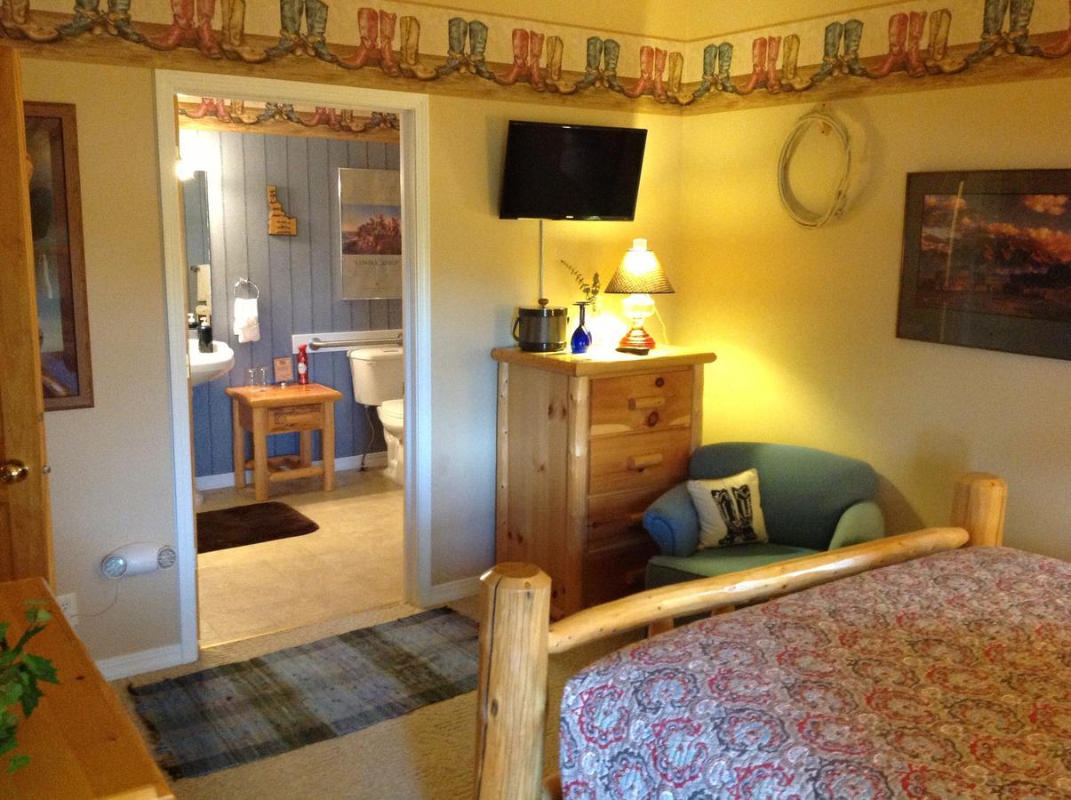 Blue Heron Inn Bed And Breakfast Rexburg Ruang foto